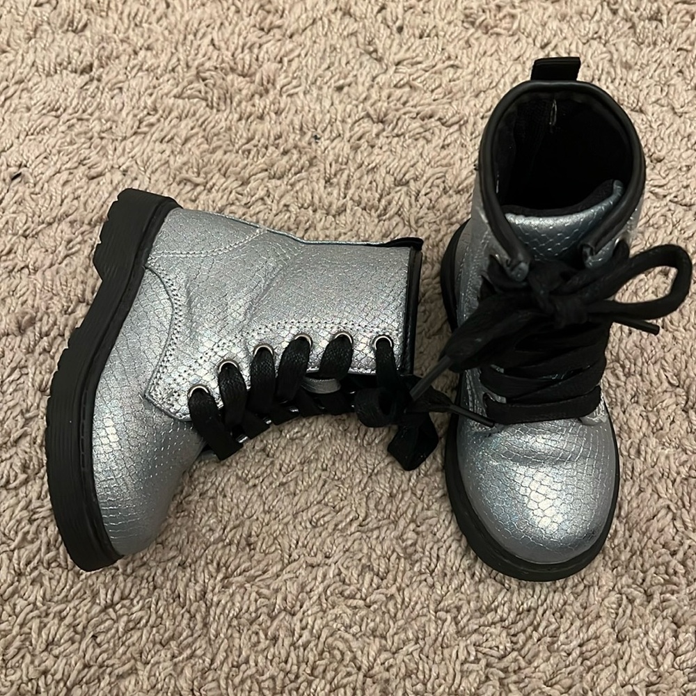 Super Cute toddler boots